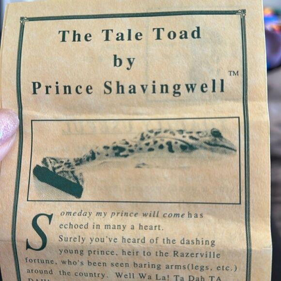 Vintage new in box C.A. Daniel’s collectible Toad razor yellow black enamel - Picture 3 of 4